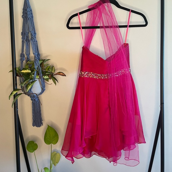 Beautiful Pink Grad Dress - Picture 2 of 3